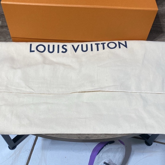 Louis Vuitton Monogram Boetié PM Size Bag NWT - Picture 15 of 15
